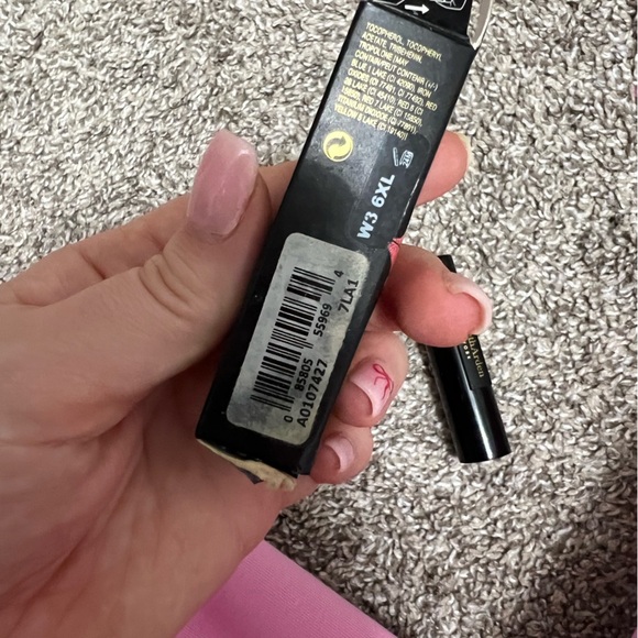 Elizabeth Arden Lipstick - Picture 4 of 11